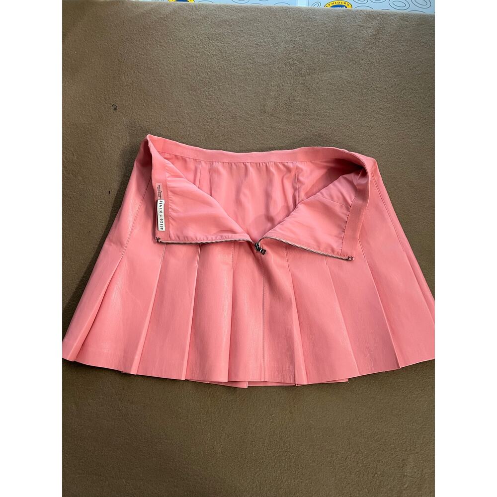 Alice + Olivia Carter Pleated Vegan Leather Peachy Rose Mini Skirt Sz. 14 Large - Picture 9 of 9